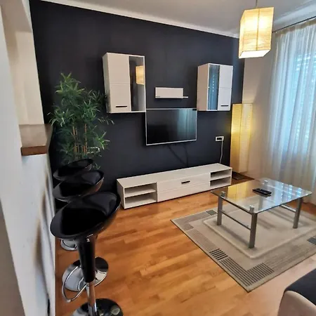 Leun Apartament Kostrena