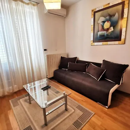 Apartament Leun *